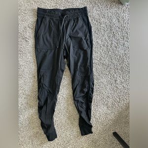 Lululemon Dance Studio Jogger size 8 Black